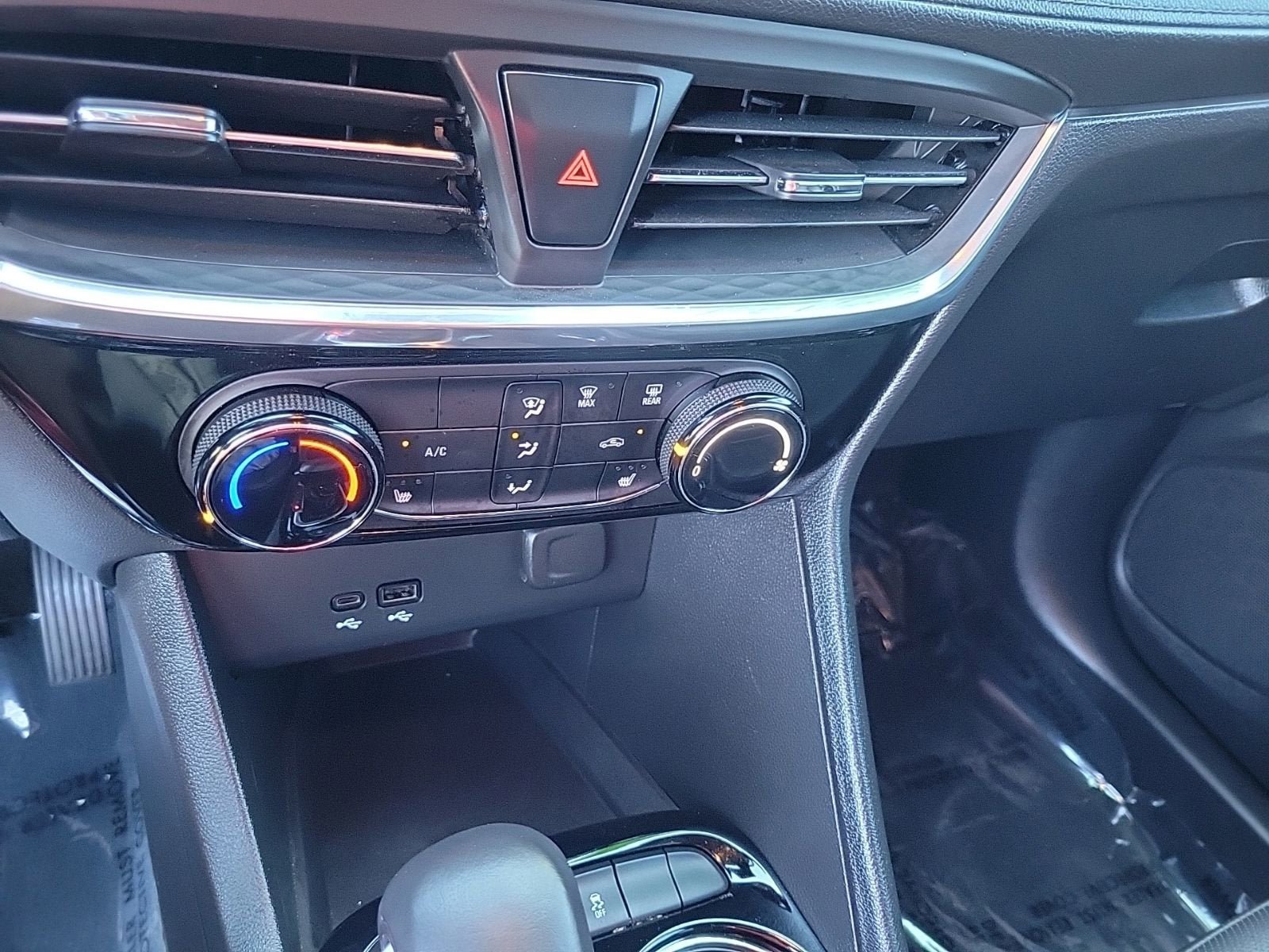 Used 2024 Buick Encore GX Sport Touring w/ Comfort Package FWD image 20