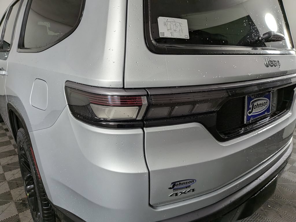 New 2026 Jeep Grand Wagoneer Limited AWD/4WD image 13
