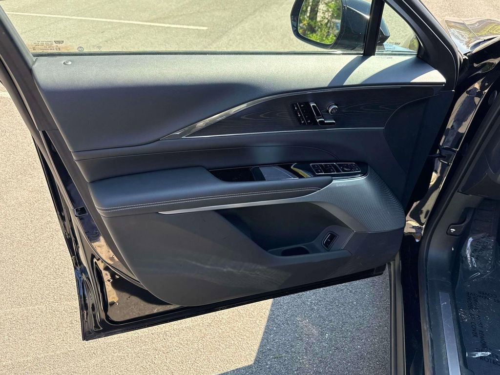 Used 2024 Cadillac Lyriq Luxury w/ LPO, Floor Liner Package image 29