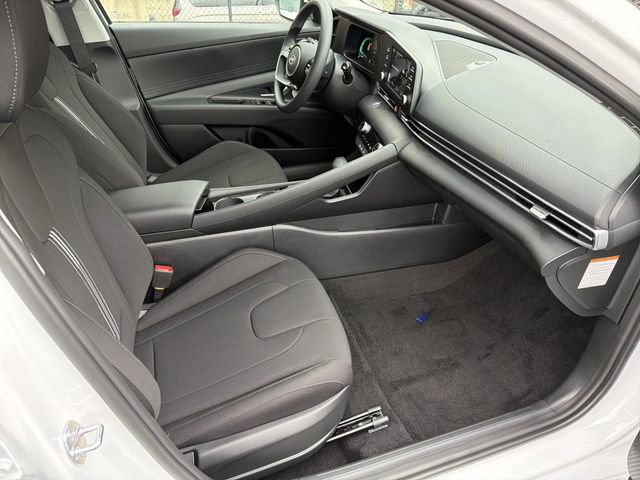 New 2026 Hyundai Elantra Blue image 13