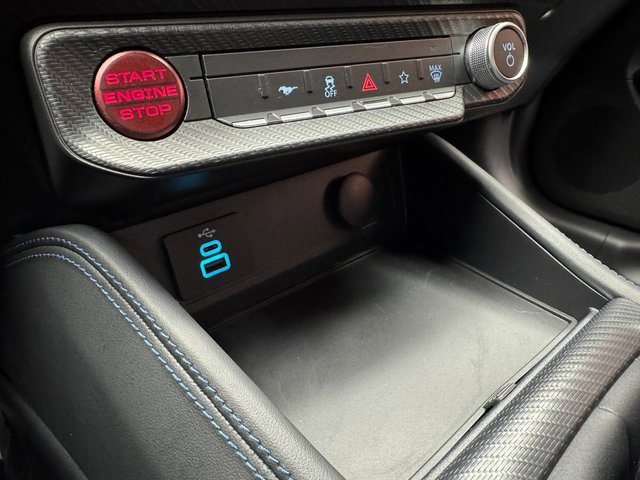 Used 2025 Ford Mustang Dark Horse image 17