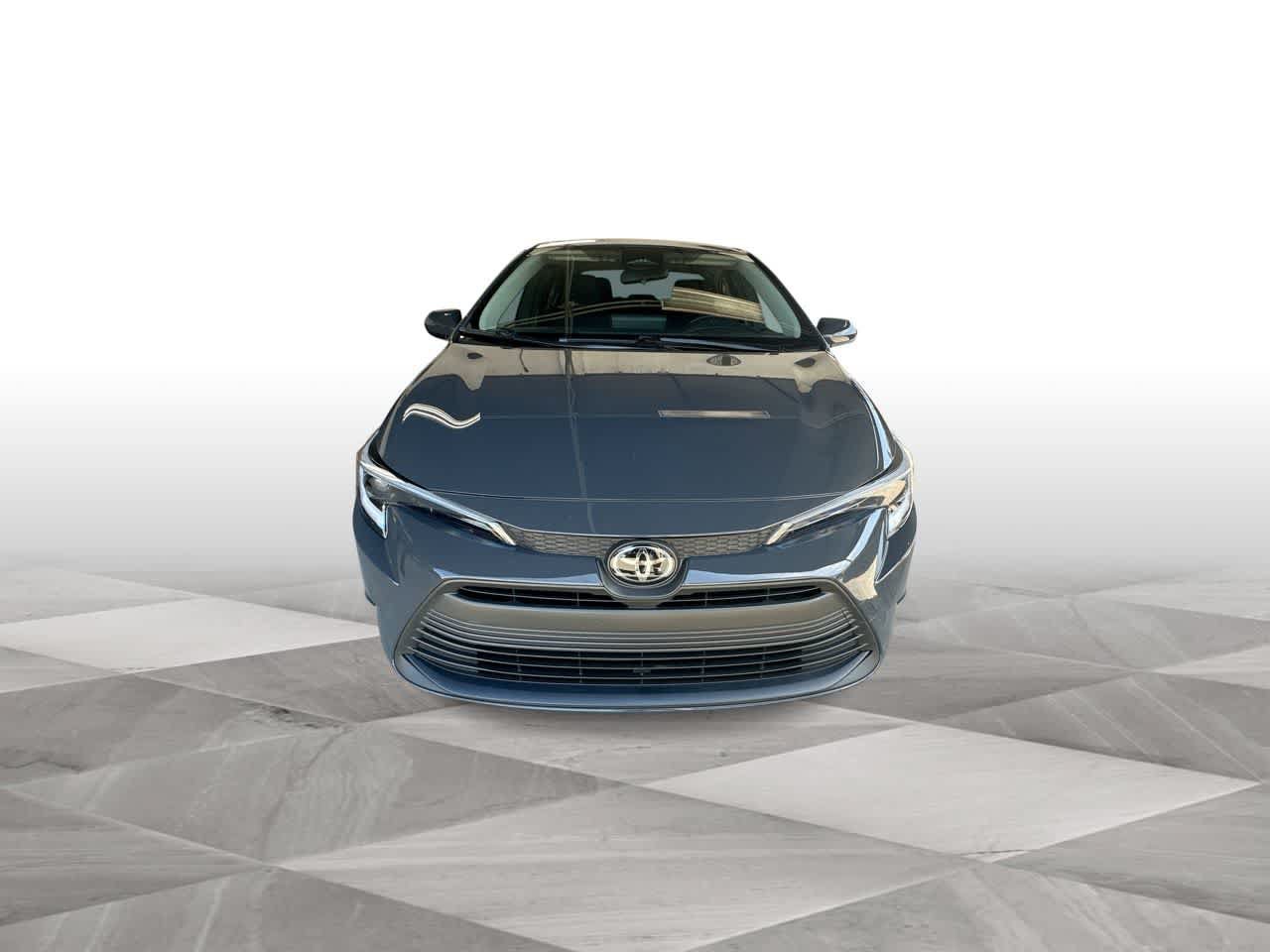 Used 2026 Toyota Corolla LE FWD image 3