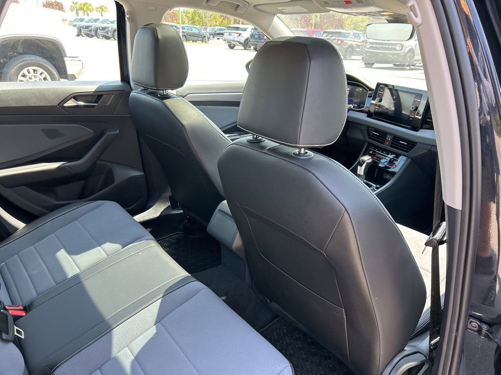 Used 2025 Volkswagen Jetta SE w/ Sunroof Package FWD image 50