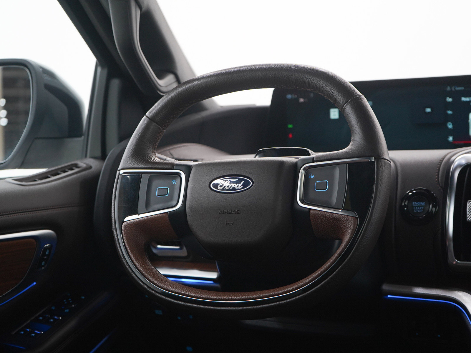 Used 2025 Ford Expedition Max King Ranch AWD/4WD image 17