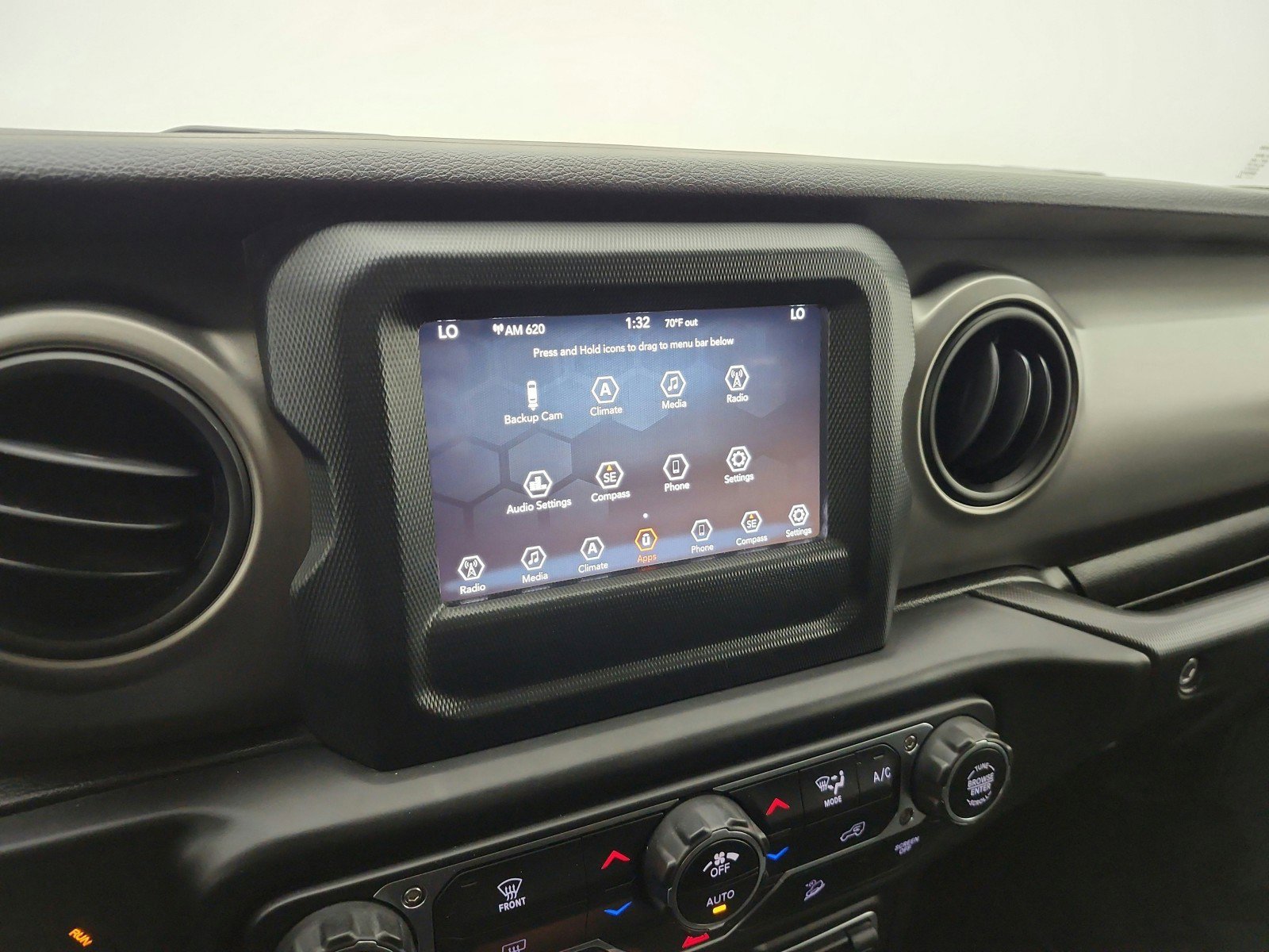 Used 2019 Jeep Wrangler Sport AWD/4WD image 9