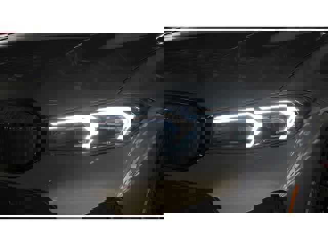 New 2026 BMW 330i Sedan w/ M Sport Package image 6