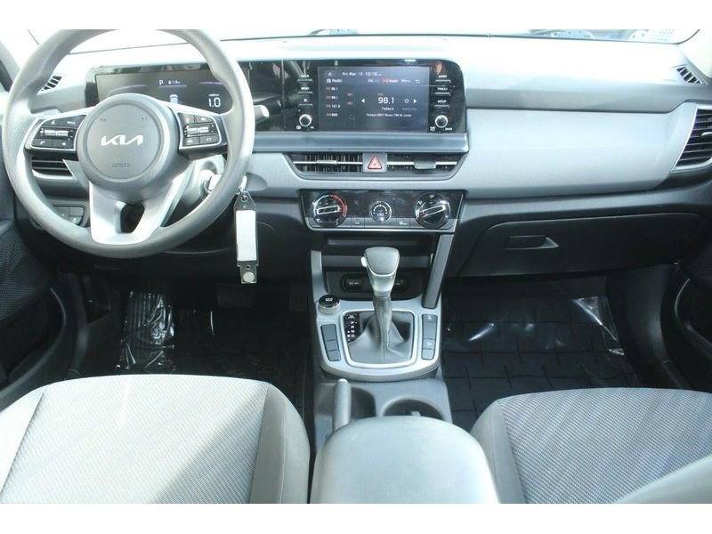 Used 2024 Kia Seltos LX image 14