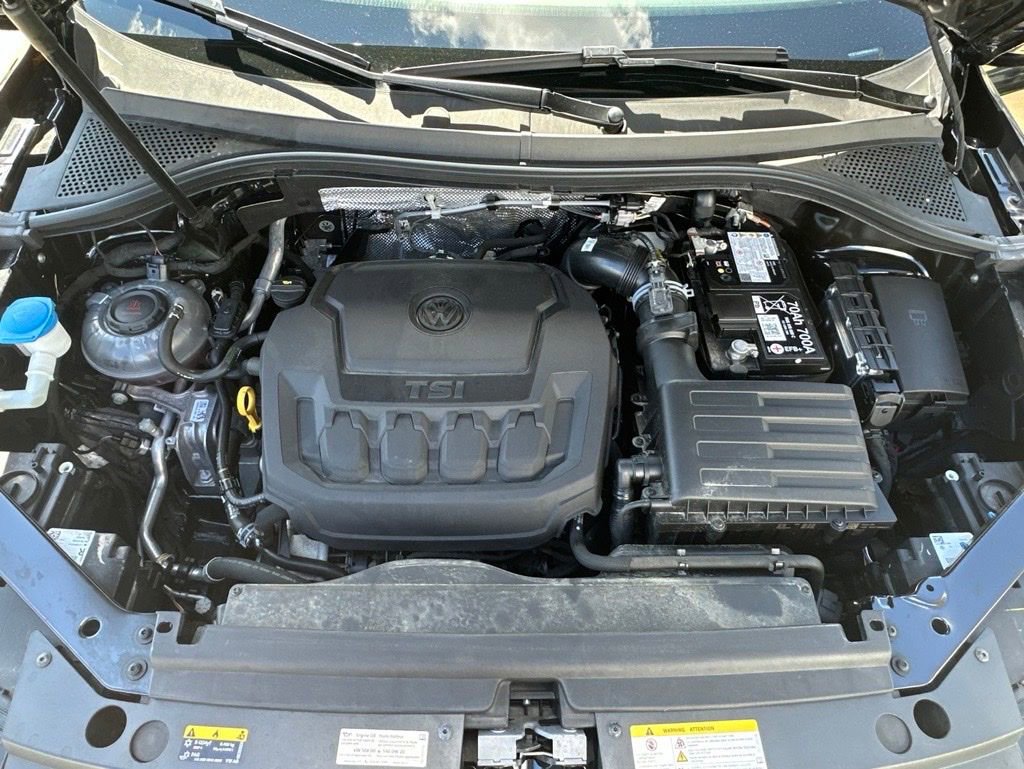 Used 2024 Volkswagen Tiguan SE R-Line FWD image 25