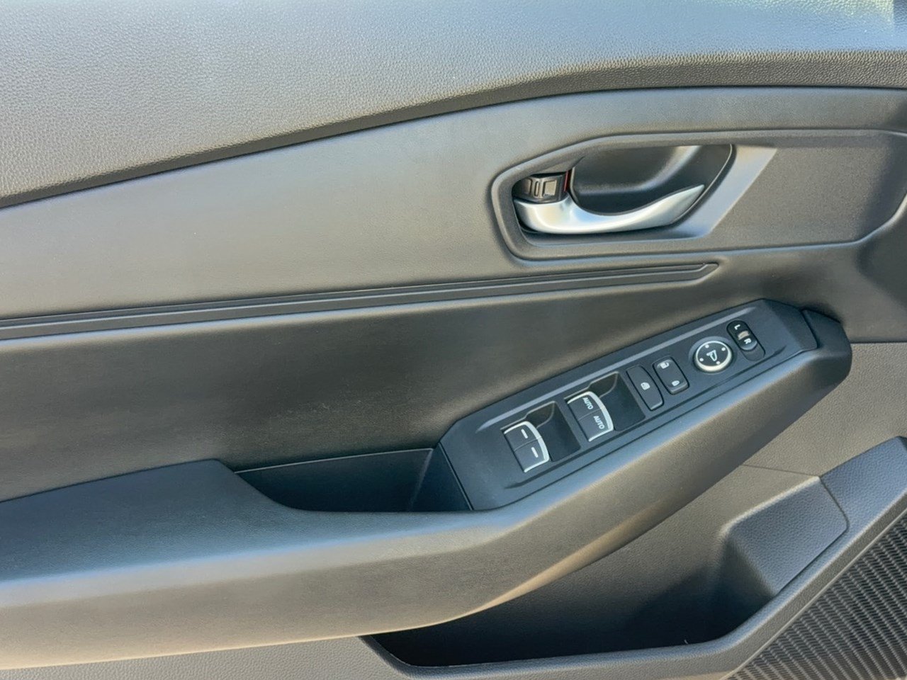 Certified 2025 Honda Accord SE image 14