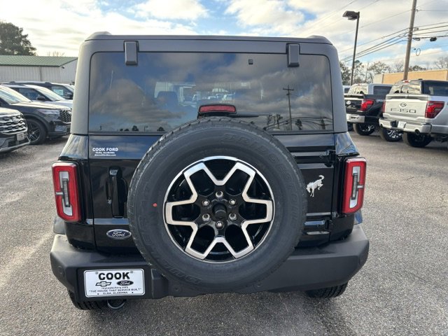 New 2024 Ford Bronco Outer Banks image 5