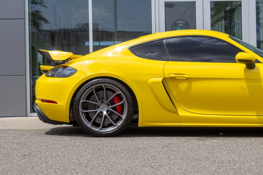 Used 2020 Porsche 718 Cayman GT4 RWD image 6