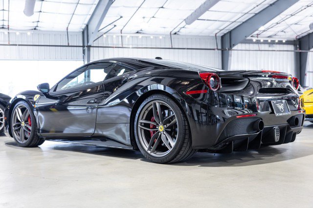 Used 2019 Ferrari 488 GTB RWD image 4
