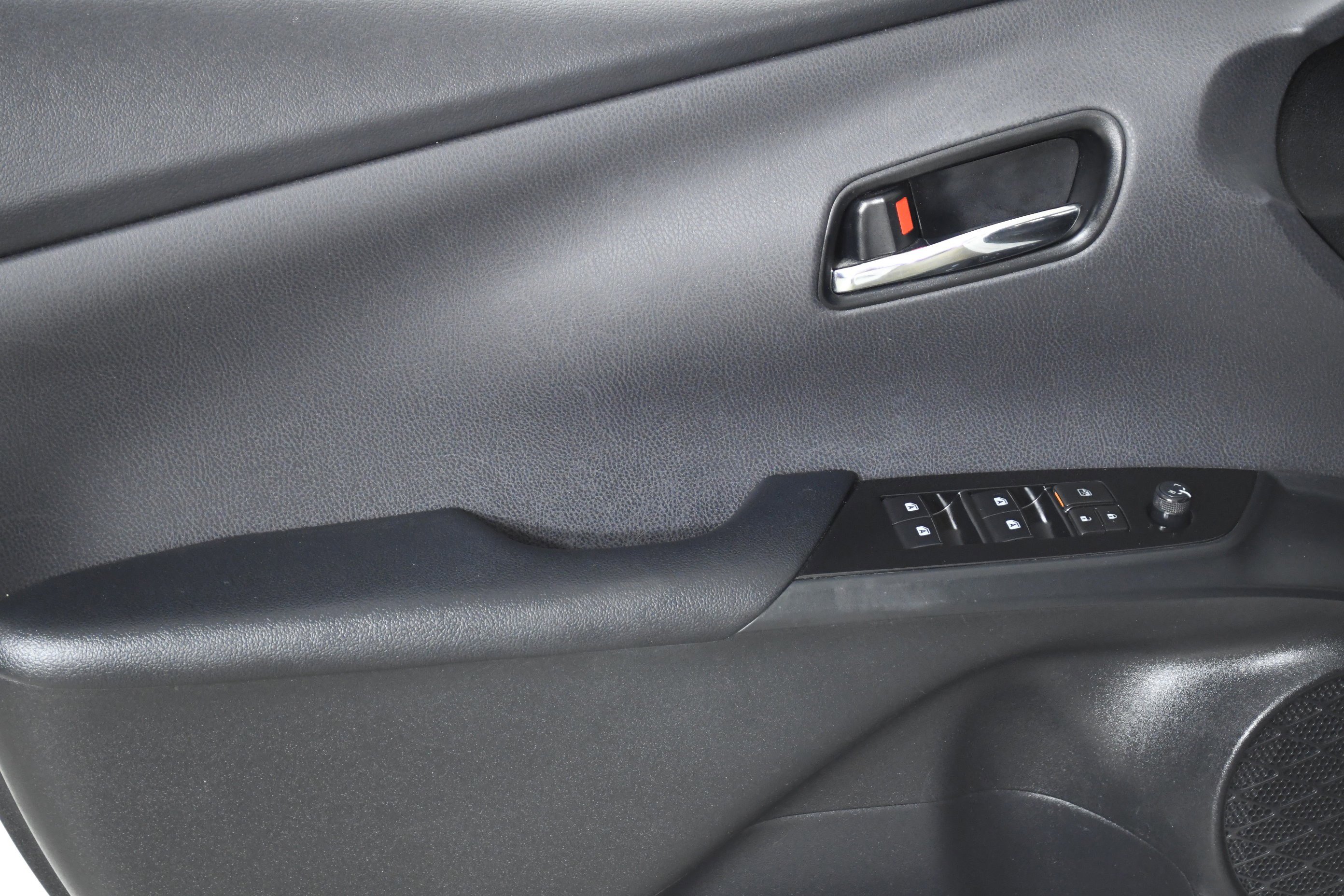 Used 2017 Toyota Prius Prime Advanced image 21