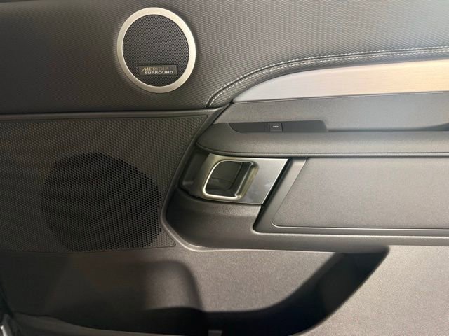 New 2026 Land Rover Discovery Limited Edition image 33