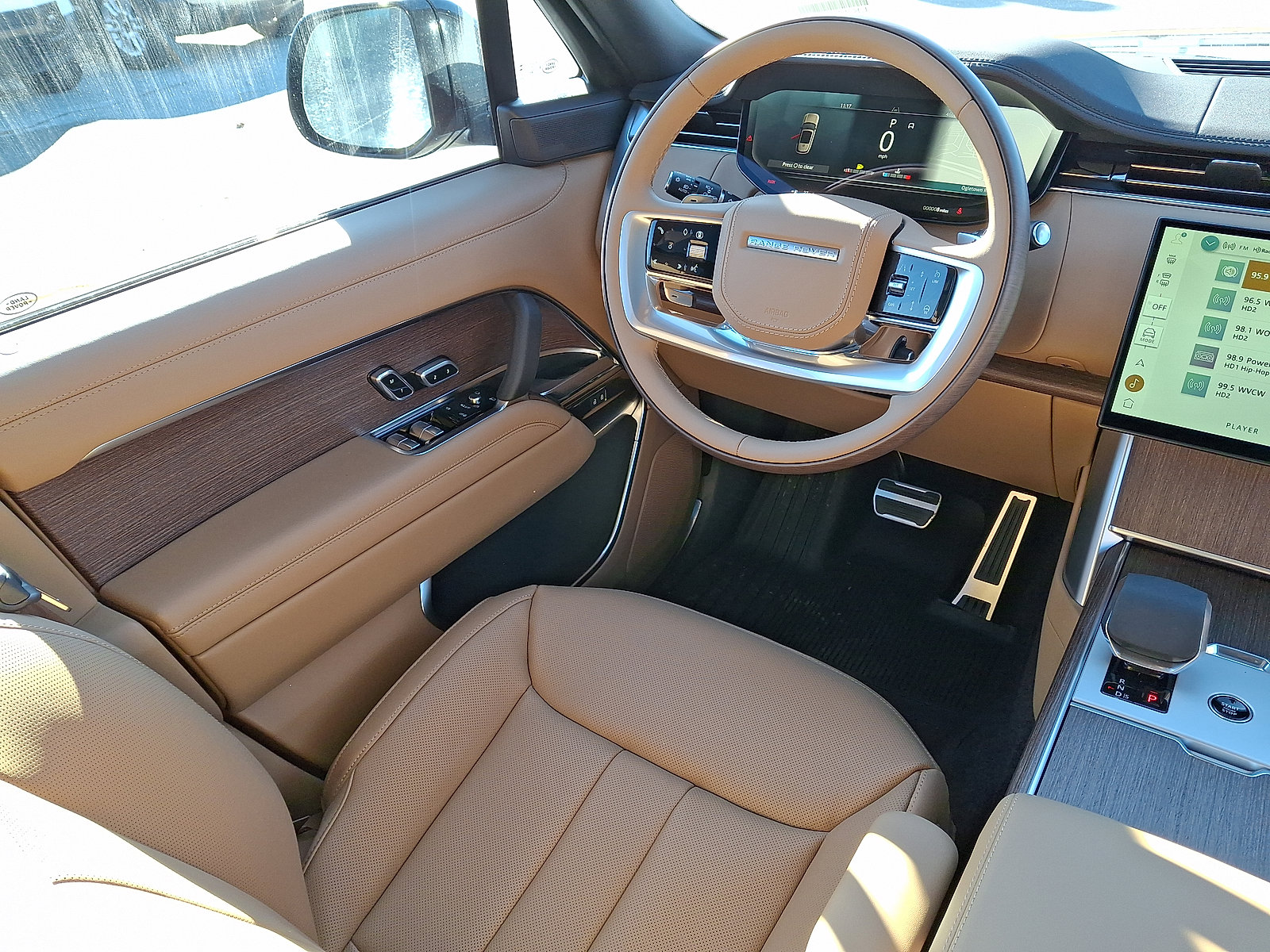 New 2026 Land Rover Range Rover SE image 12