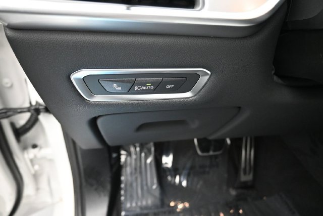 New 2027 BMW X7 xDrive40i w/ M Sport Package AWD/4WD image 16