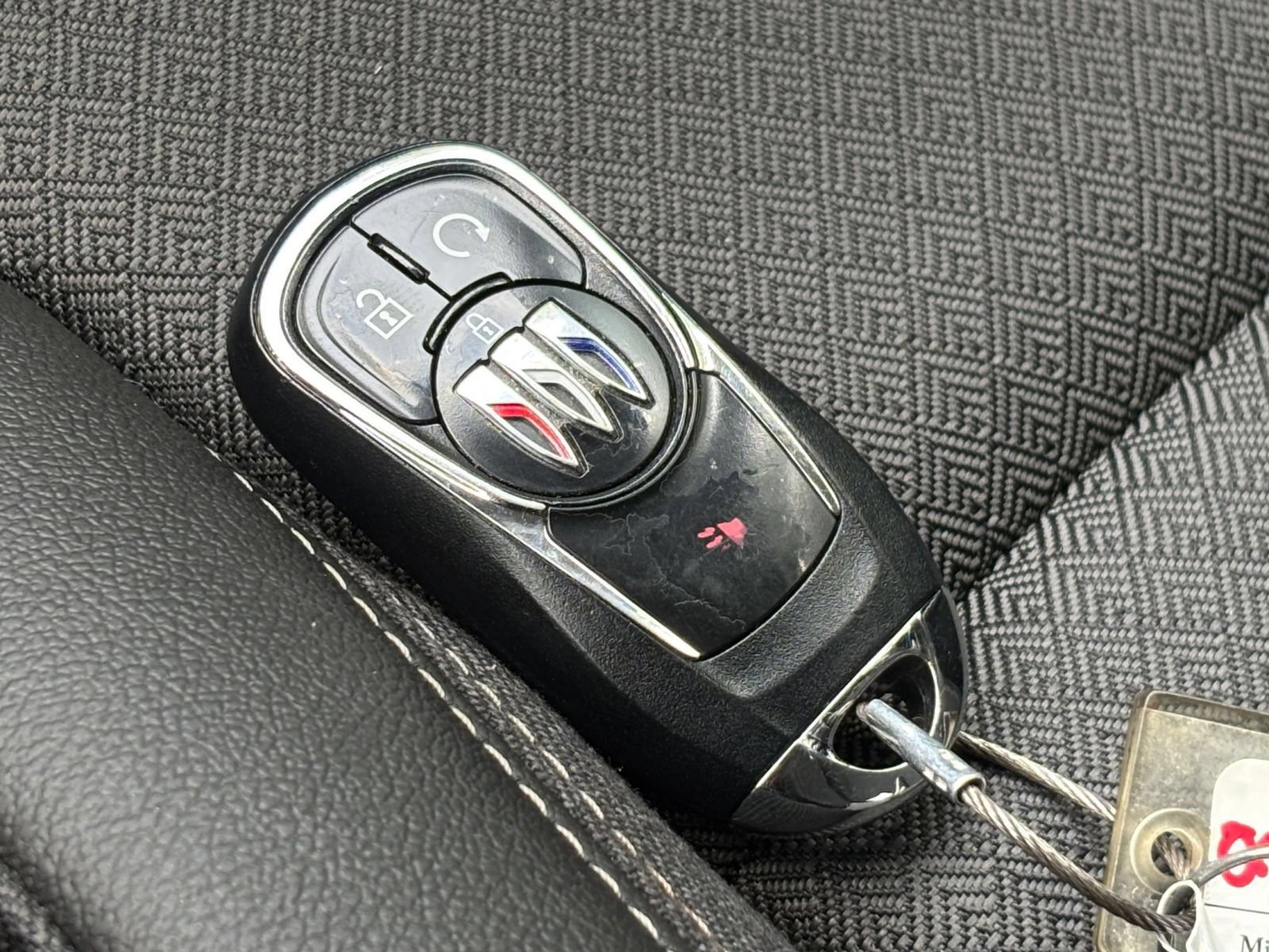 Used 2025 Buick Encore GX Preferred AWD/4WD image 21