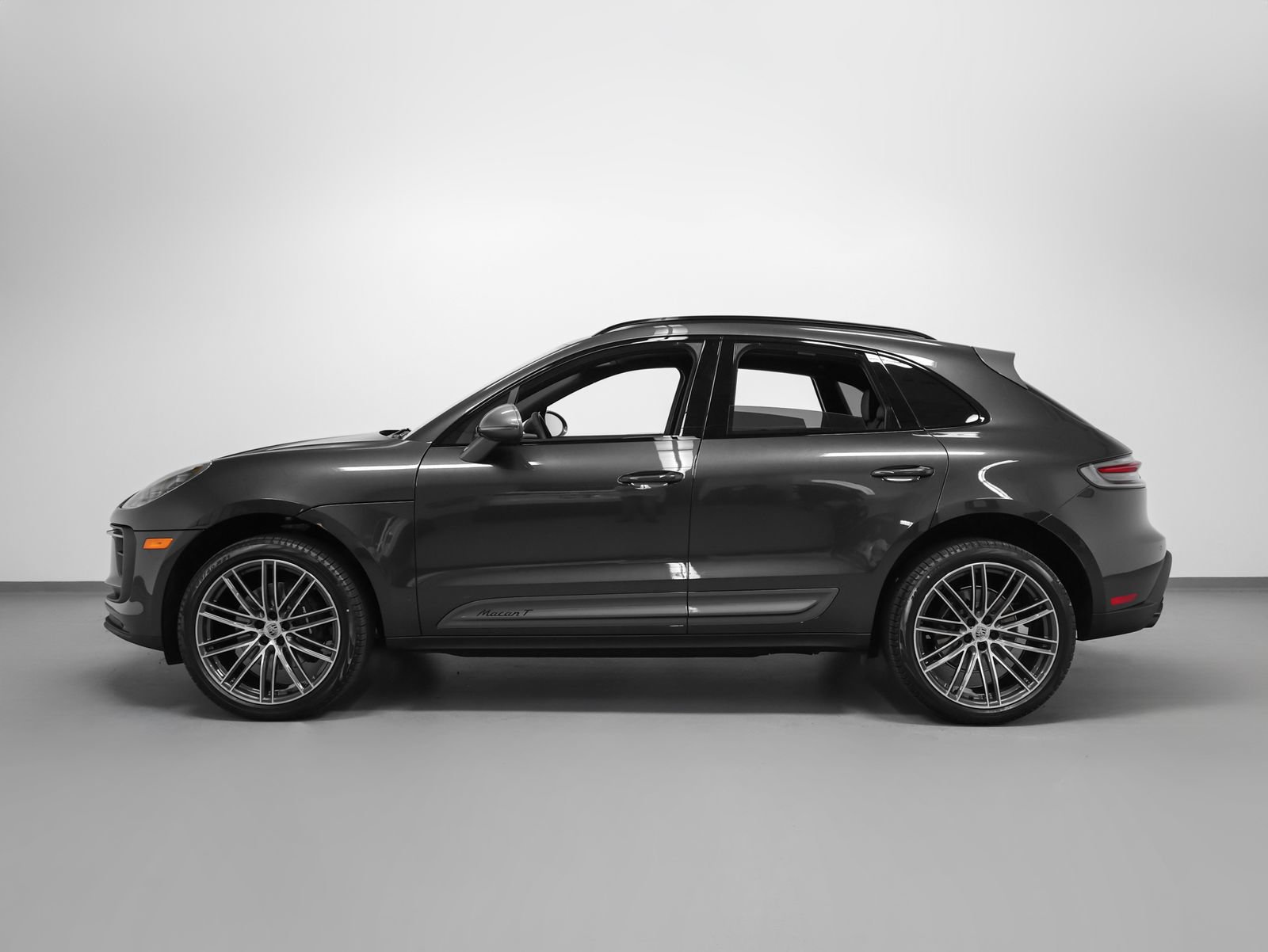 New 2026 Porsche Macan Turbo AWD/4WD image 2