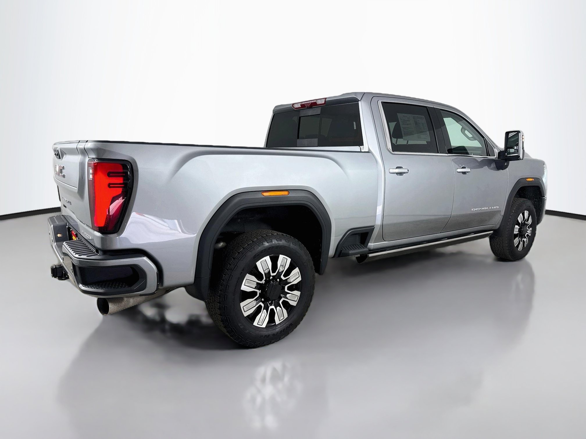Used 2025 GMC Sierra 3500 Denali w/ Denali Reserve Package AWD/4WD image 8