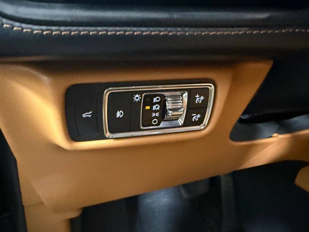 Certified 2023 Lincoln Aviator Black Label w/ Dynamic Handling Package AWD/4WD image 33