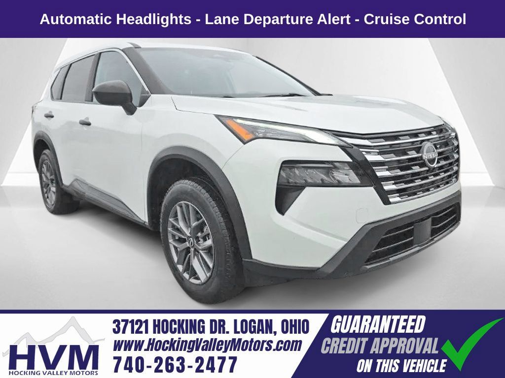 Used 2024 Nissan Rogue S FWD image 1
