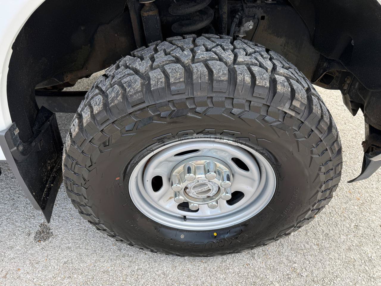 Used 2017 Ford F250 XL w/ Power Equipment Group AWD/4WD image 10