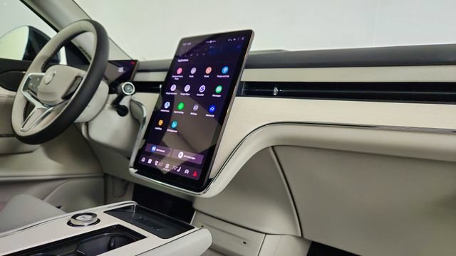 New 2026 Volvo EX90 Plus AWD/4WD image 36
