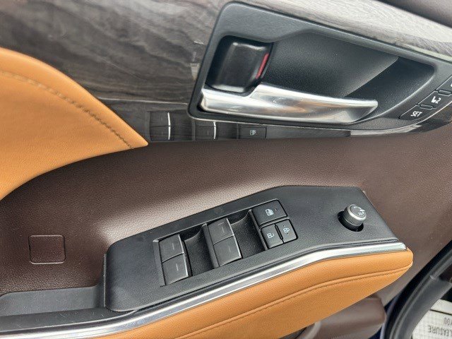 Used 2022 Toyota Highlander Platinum image 12