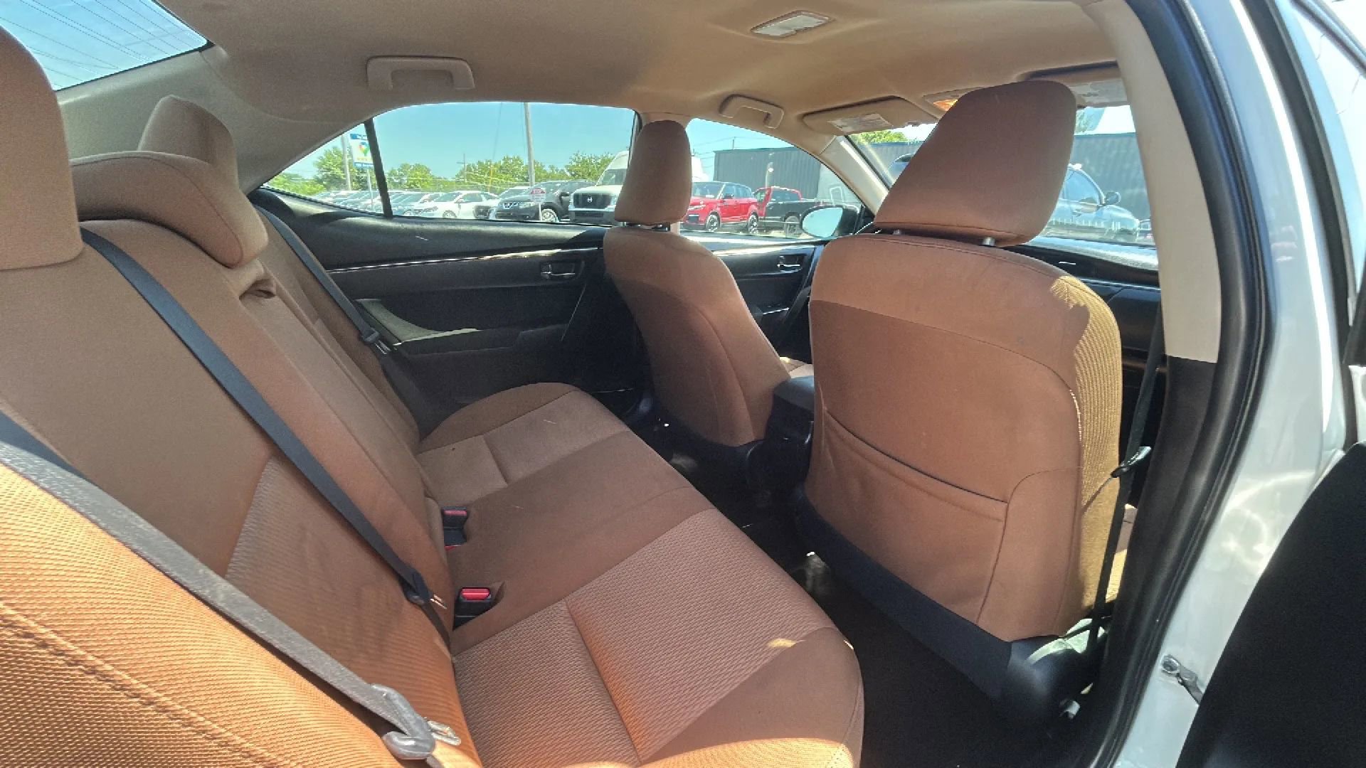 Used 2016 Toyota Corolla LE FWD image 37