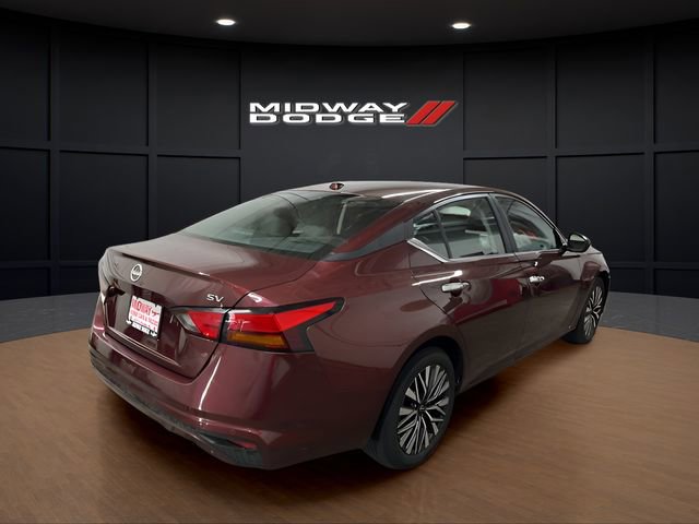Used 2024 Nissan Altima 2.5 SV image 4