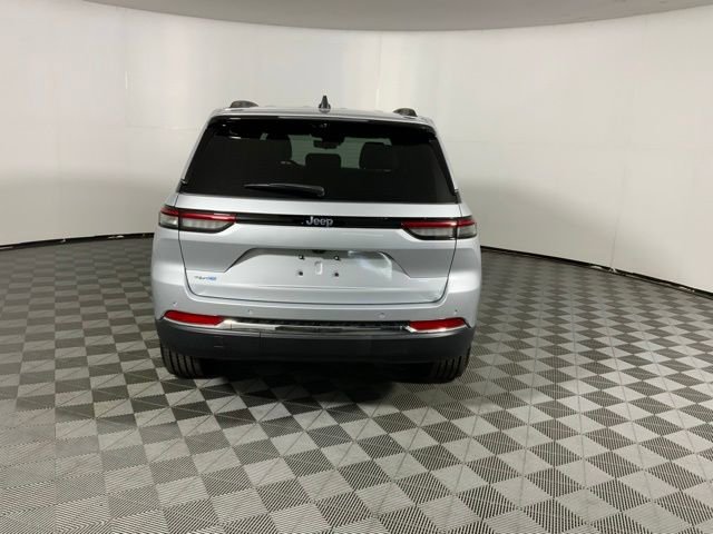 Used 2024 Jeep Grand Cherokee Limited 4xe w/ Luxury Tech Group II image 8