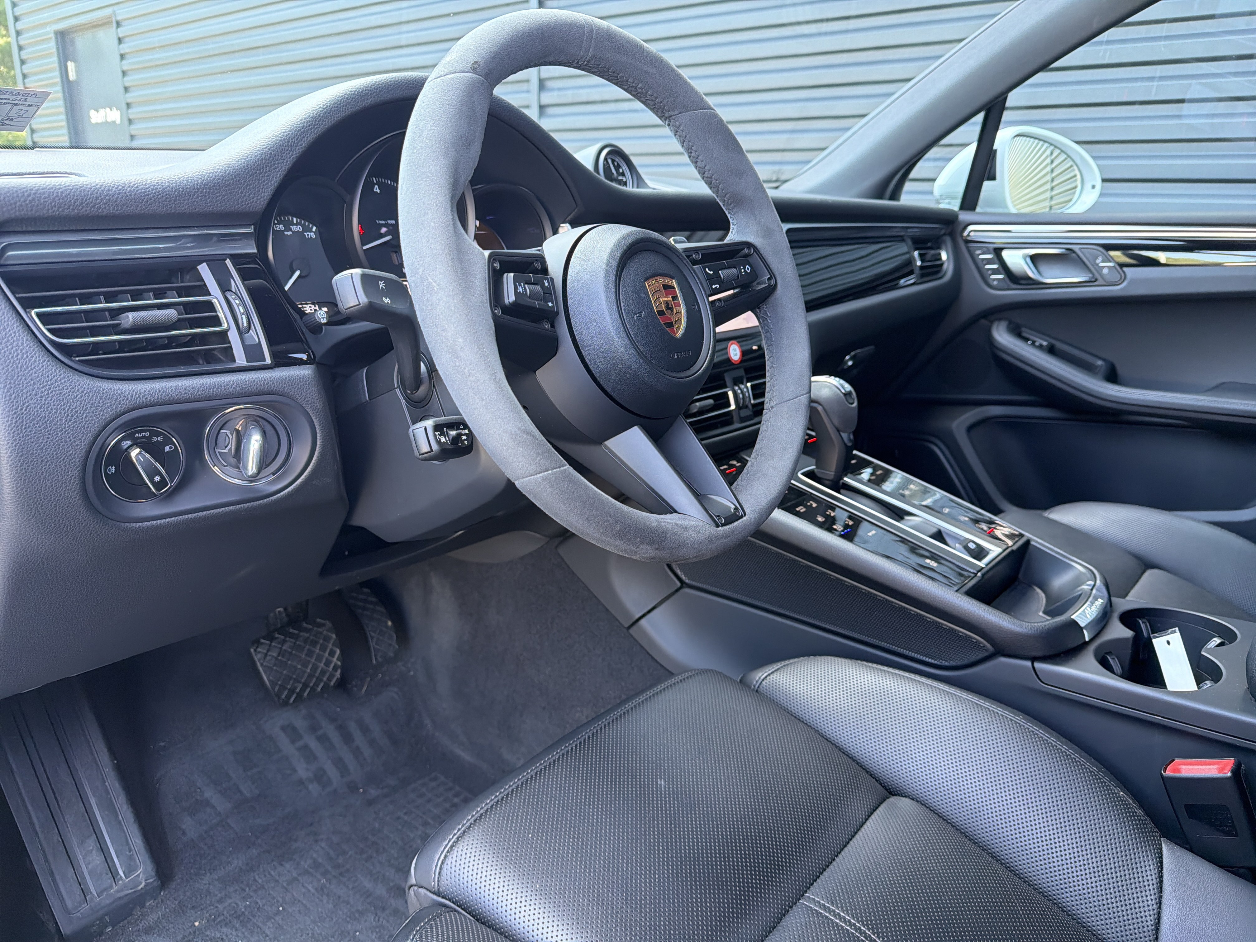 New 2026 Porsche Macan AWD/4WD image 15
