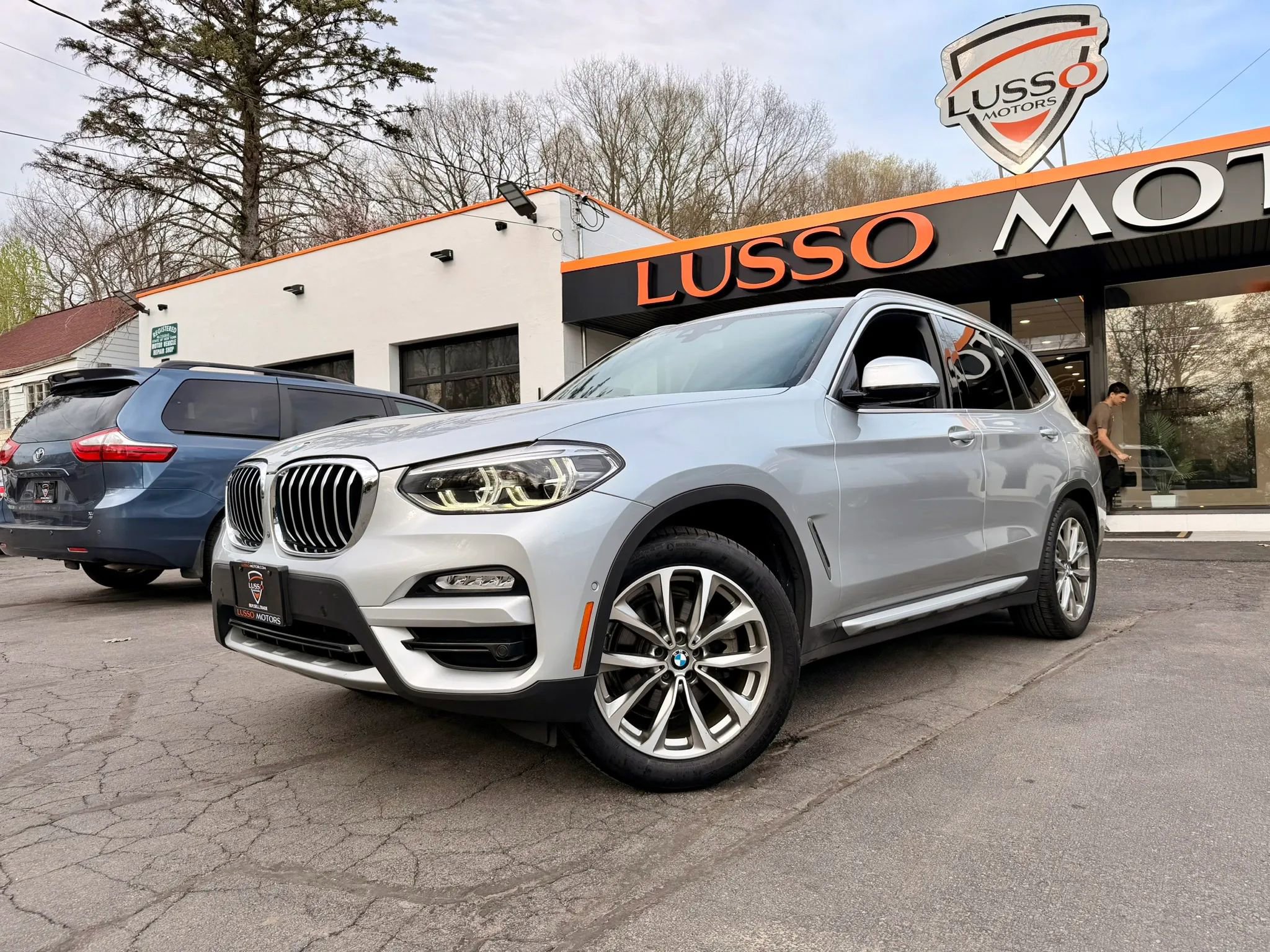Used 2019 BMW X3 xDrive30i w/ Executive Package AWD/4WD image 2