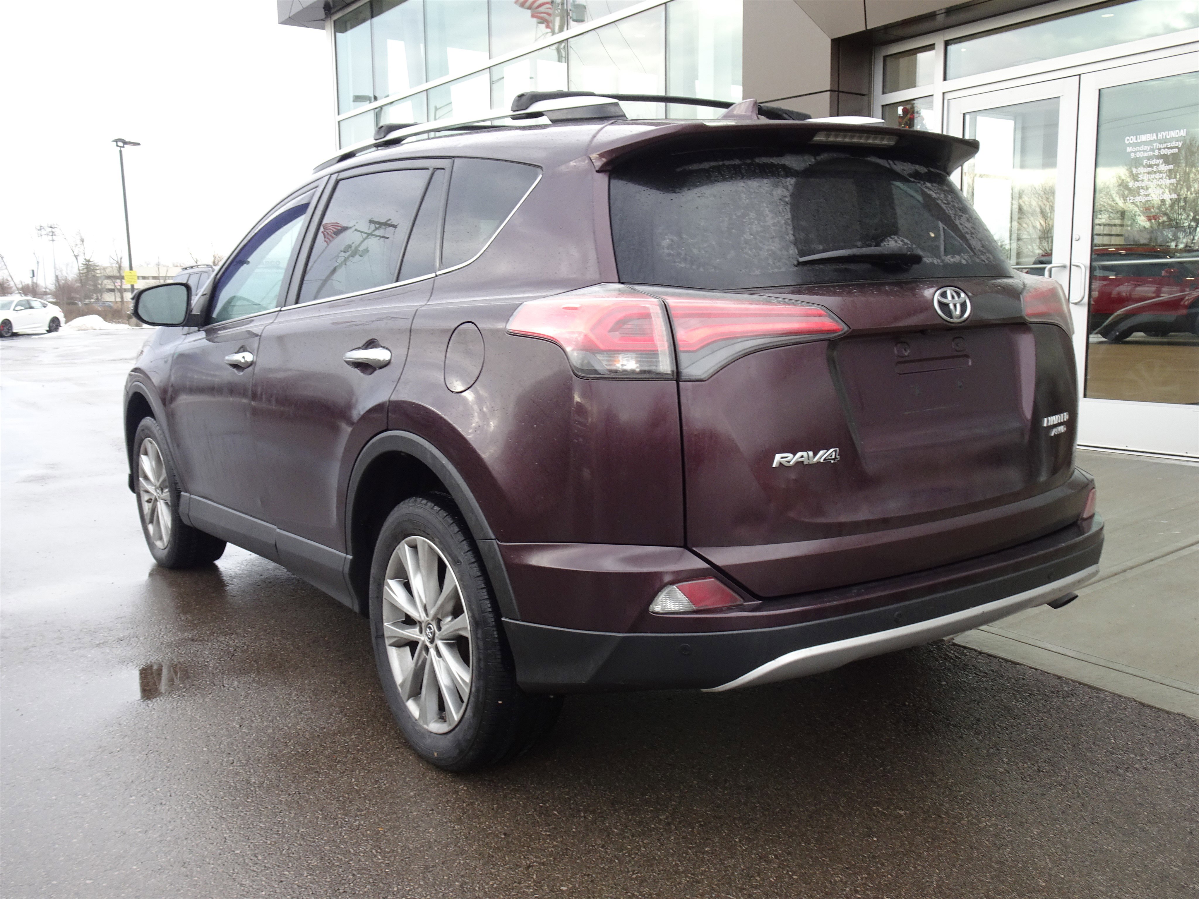 Used 2016 Toyota RAV4 Limited image 3