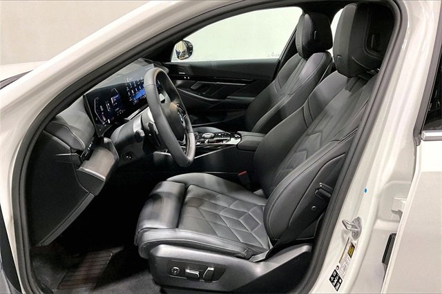 Used 2024 BMW 530i xDrive w/ Convenience Package image 26