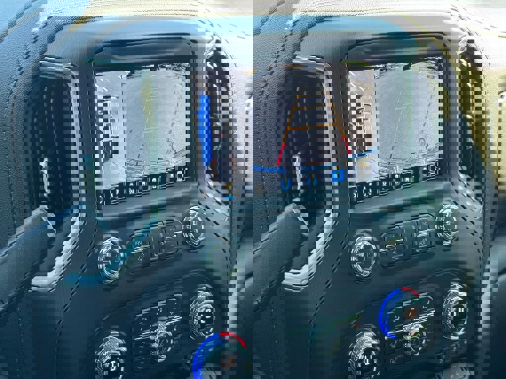 Used 2021 GMC Sierra 1500 AT4 w/ AT4 Value Package image 35