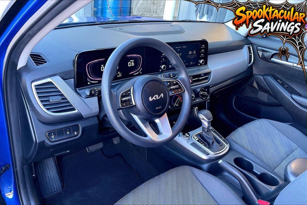 Used 2024 Kia Seltos LX AWD/4WD image 14