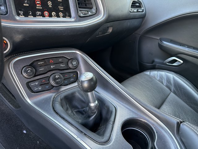 Used 2016 Dodge Challenger SRT w/ Technology Group RWD image 19