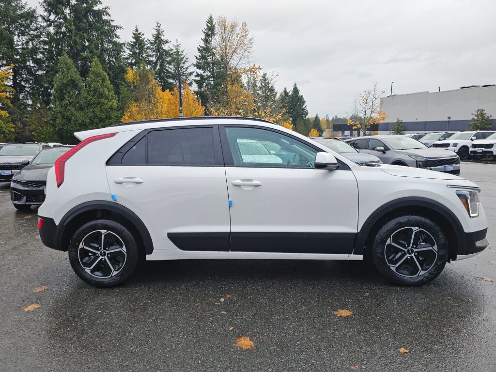 New 2026 Kia Niro LX FWD image 7