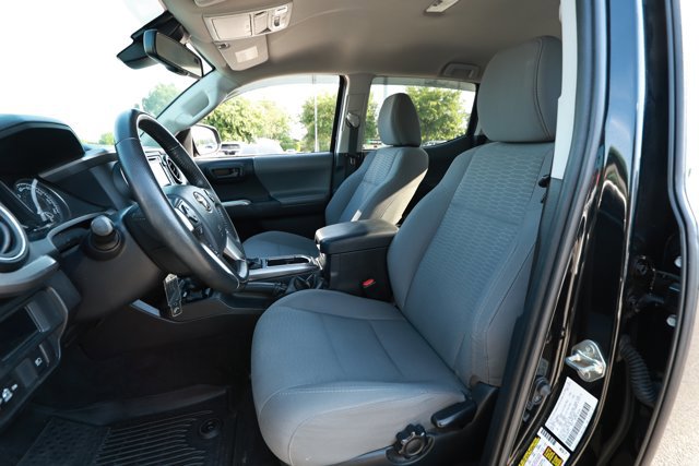 Used 2018 Toyota Tacoma SR5 RWD image 21