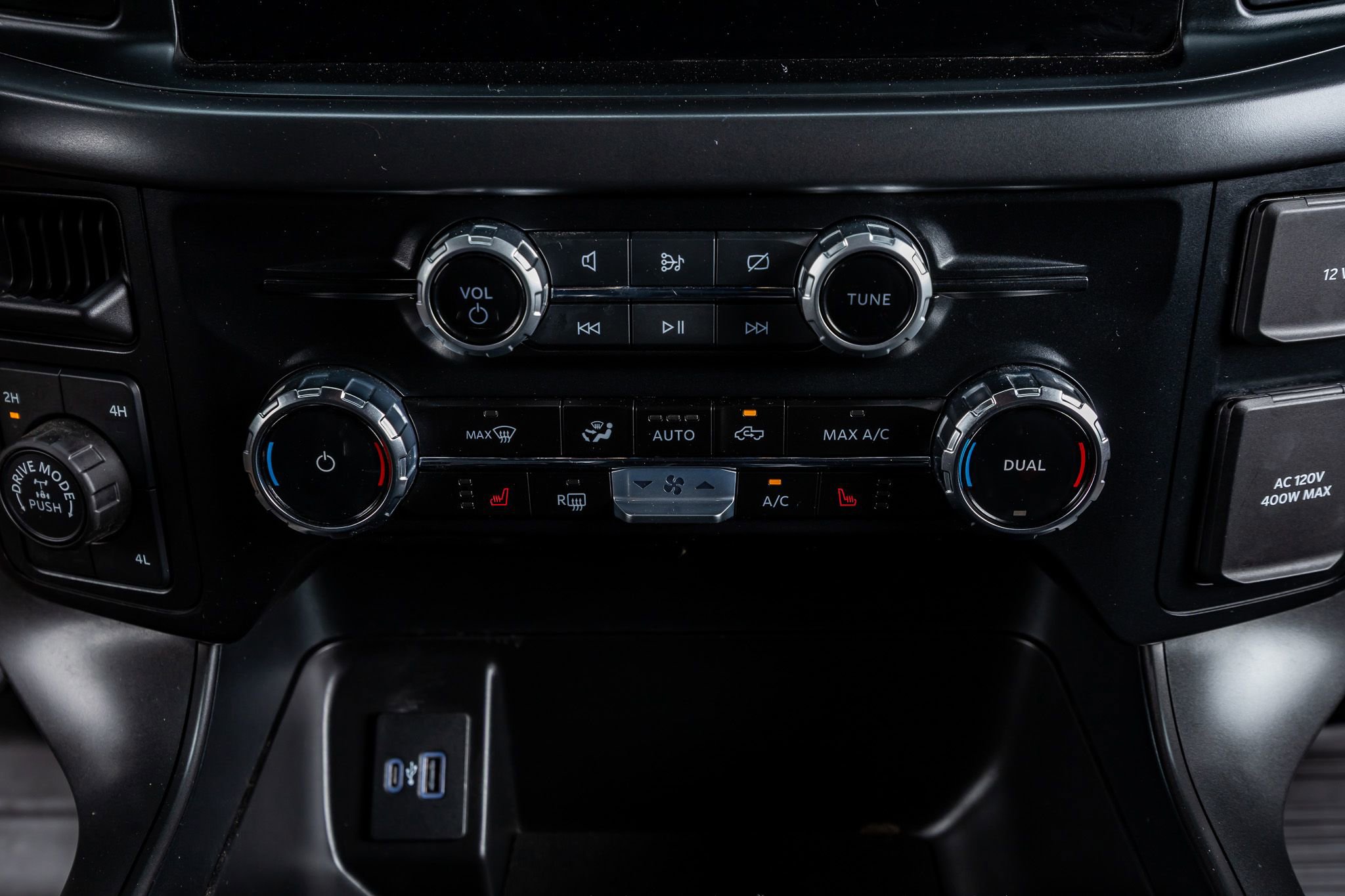 Used 2024 Ford F150 XLT w/ Equipment Group 302A MID image 24