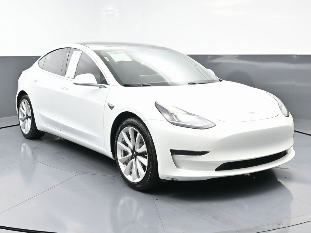 Used 2019 Tesla Model 3 Standard Range Plus image 2
