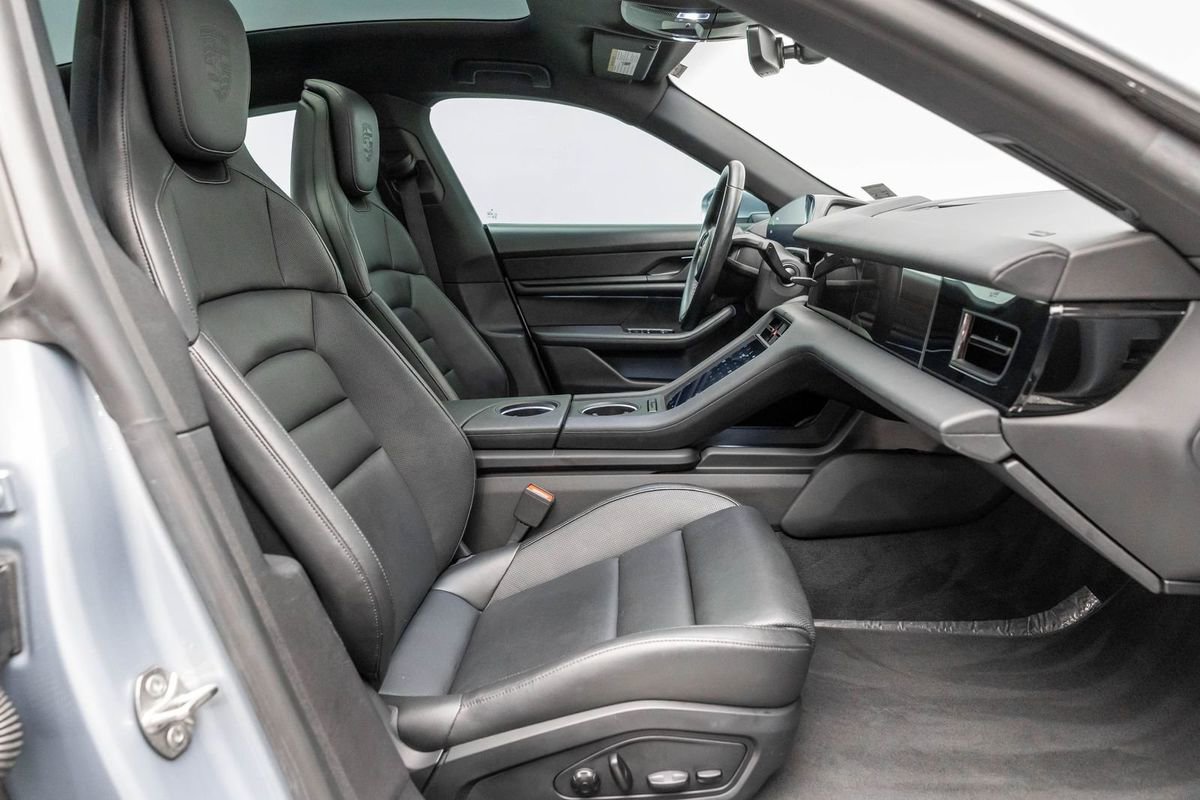 Used 2020 Porsche Taycan 4S image 15