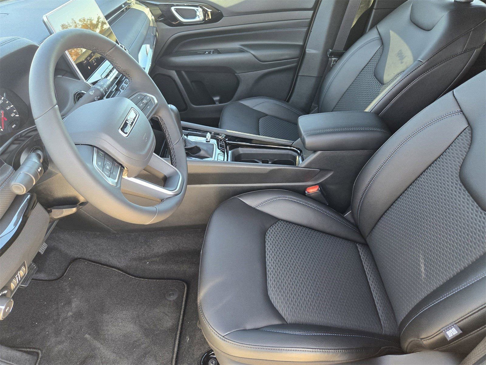 New 2026 Jeep Compass Latitude image 15