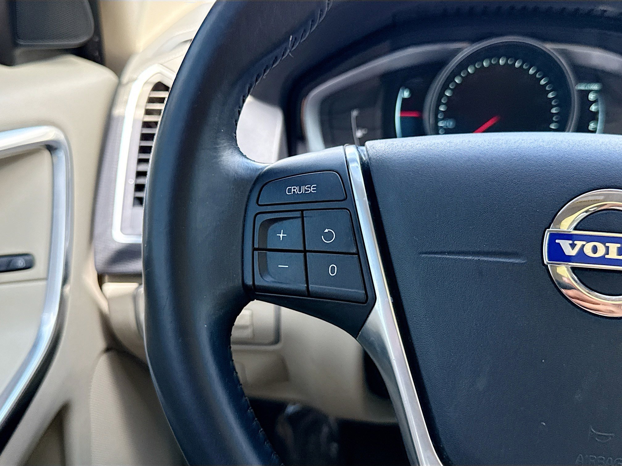 Used 2014 Volvo XC60 3.2 FWD image 33