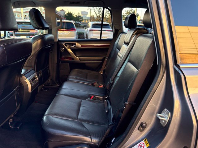 Used 2016 Lexus GX 460 Luxury AWD/4WD image 16