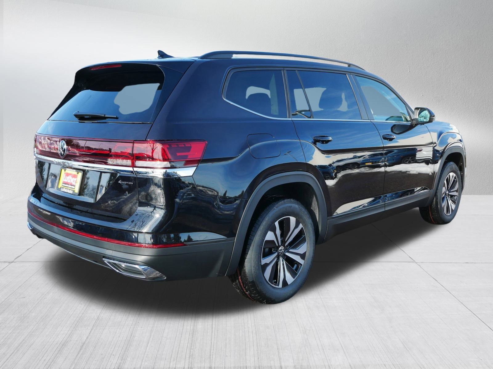 New 2026 Volkswagen Atlas SE image 3
