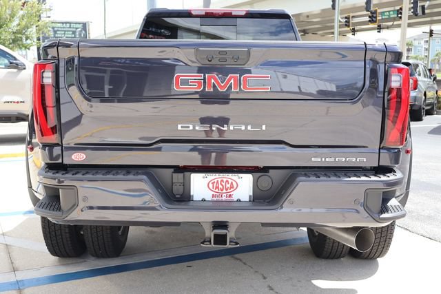 New 2026 GMC Sierra 3500 Denali w/ Denali Reserve Package AWD/4WD image 6