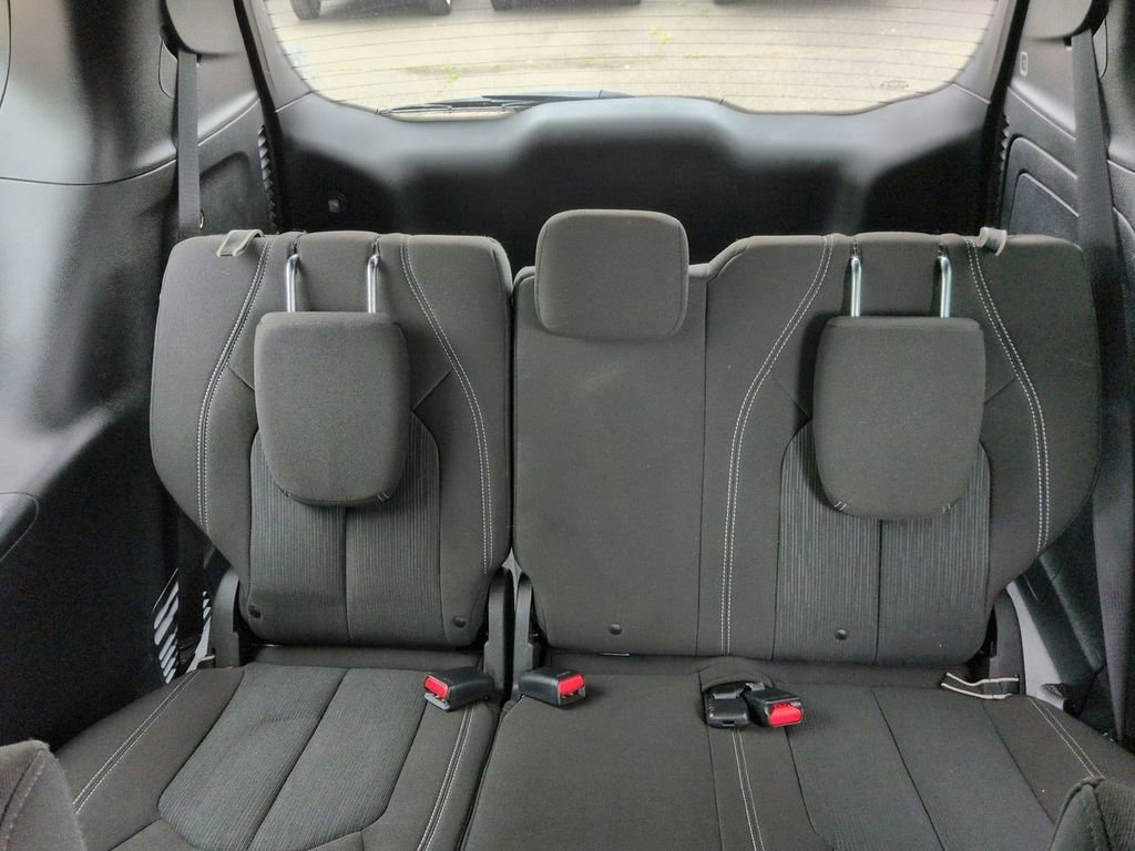 Used 2021 Chrysler Pacifica Touring w/ S Appearance Package FWD image 32