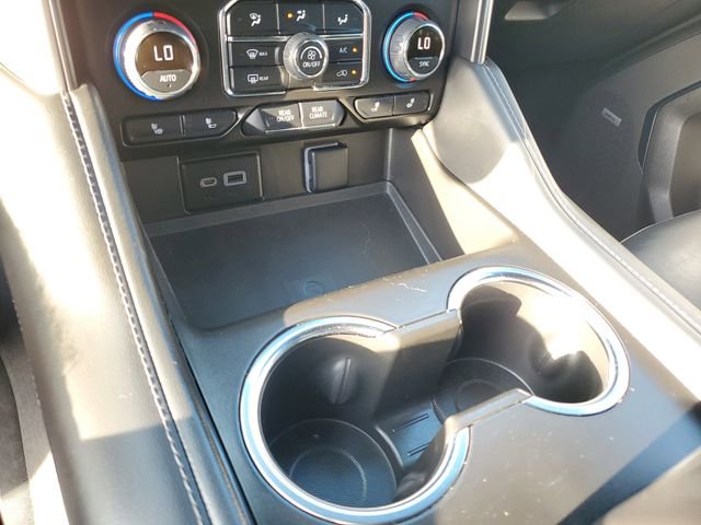 Used 2022 Chevrolet Suburban Z71 w/ Luxury Package AWD/4WD image 22